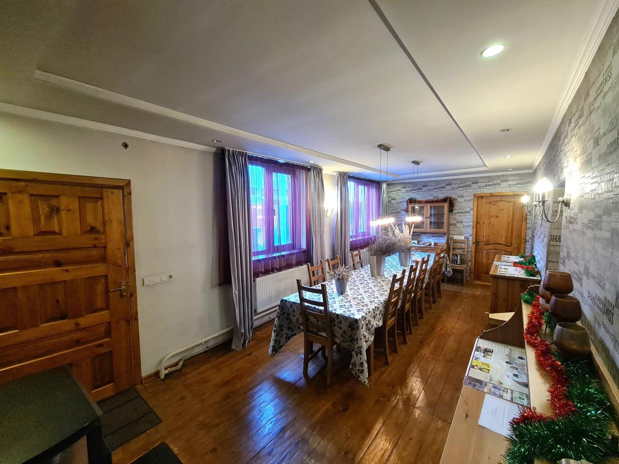 Memo'S Boutique Guesthouse Karakol Luaran gambar